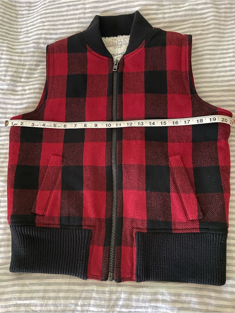 •Madewell• Red and Black Wool Buffalo Check Lumberjack Vest Sz Medium - Picture 10 of 12